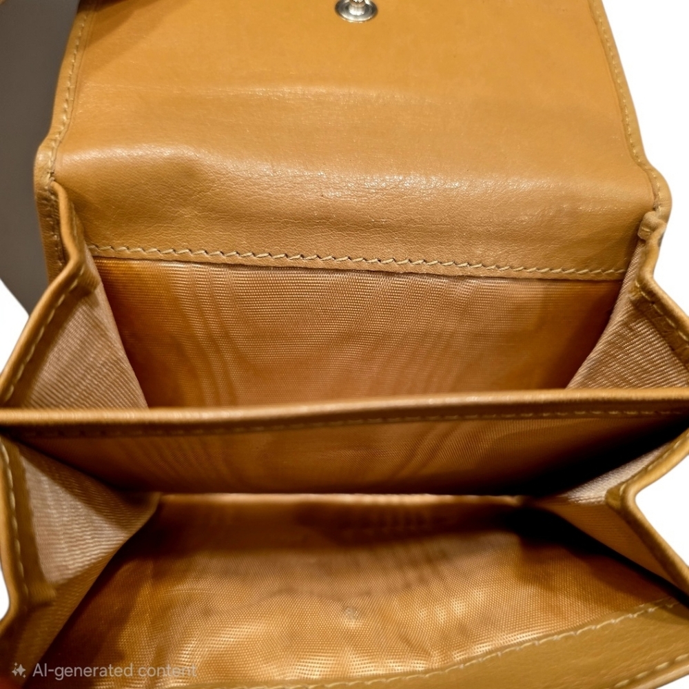 Prada vintage leather compact wallet in Camel - Picture 2 of 3